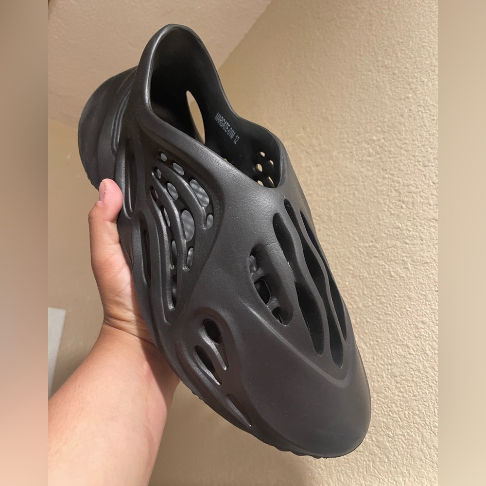 Foam runners , knockoffs but look identical size 12 but fits an 11